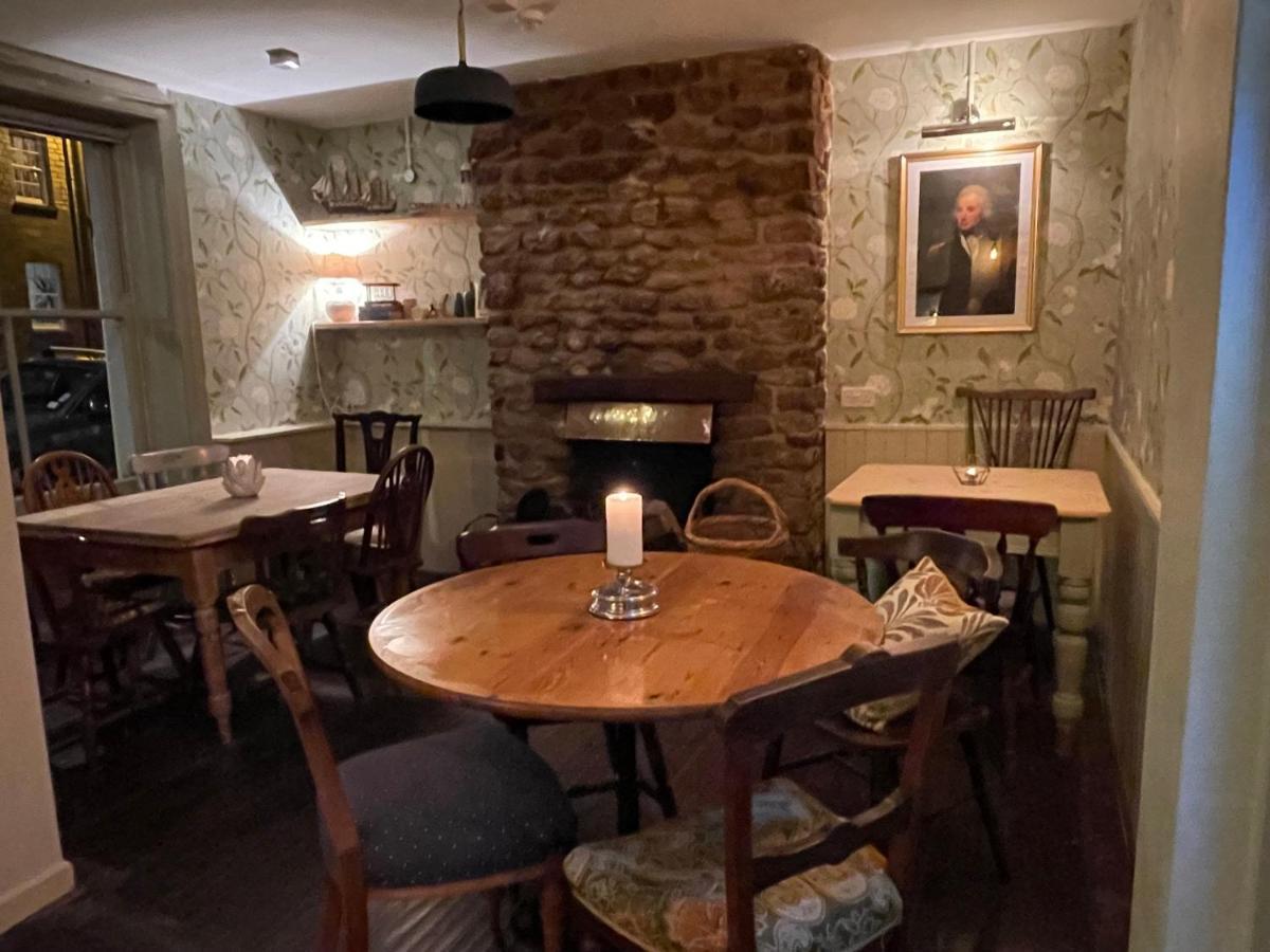 Lord Nelson Hotel Bridport Extérieur photo